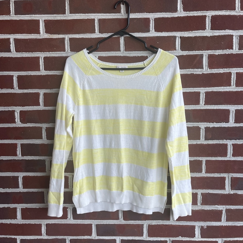 GAP Crewneck butter yellow and white stripe sweater. Size Small